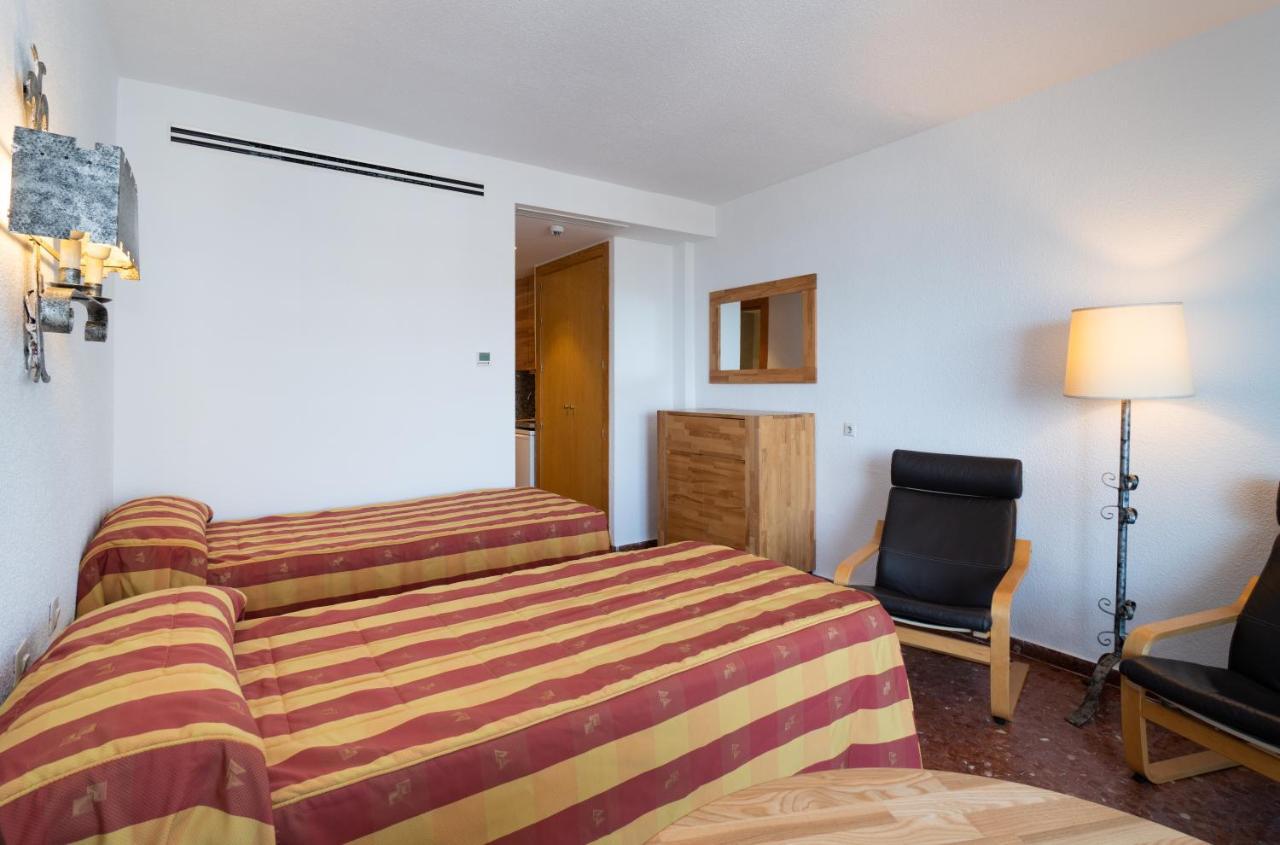 Hotel Apartamentos Bajondillo ตอร์เรโมลิโนส ภายนอก รูปภาพ