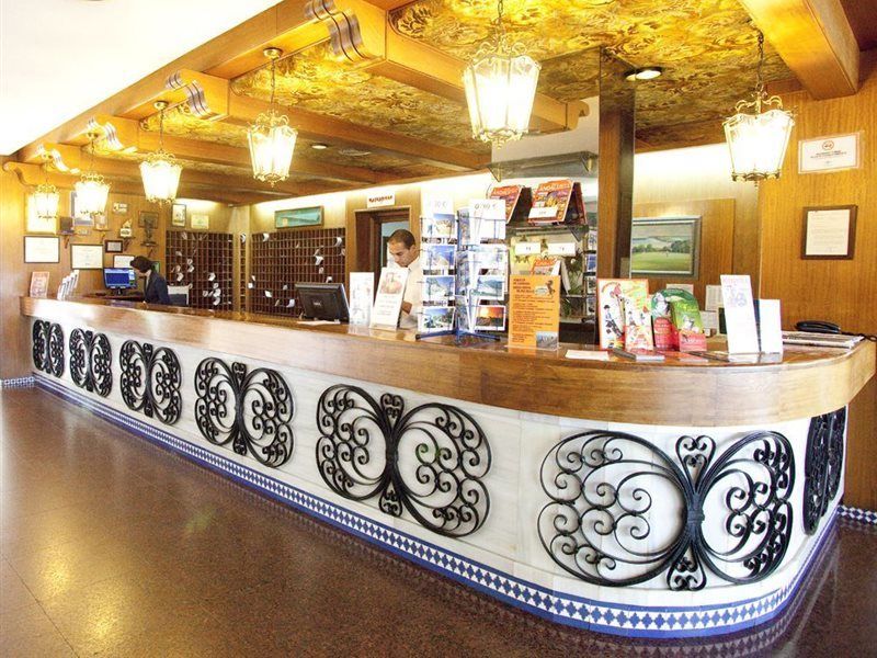 Hotel Apartamentos Bajondillo ตอร์เรโมลิโนส ภายนอก รูปภาพ Reception desk