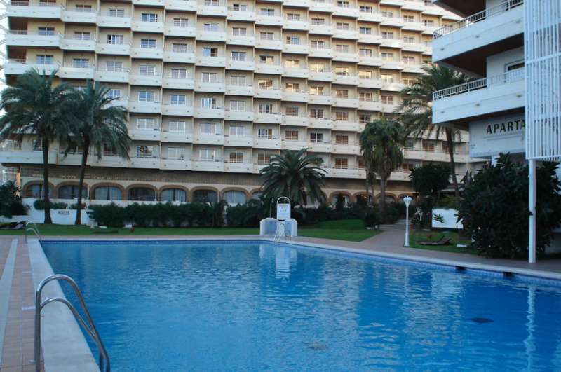 Hotel Apartamentos Bajondillo ตอร์เรโมลิโนส ภายนอก รูปภาพ A hotel in Palma de Mallorca